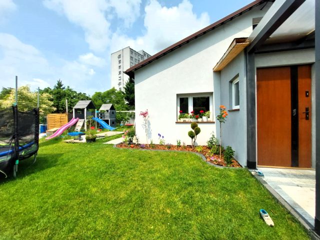 bliźniak, 5 pokoi Wrocław Psie Pole, ul. Zatorska. Zdjęcie 1