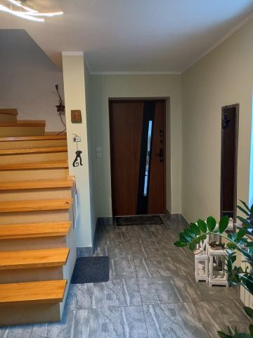 dom wolnostojący, 3 pokoje Lubochnia, Osiedle Sosnowe. Zdjęcie 15