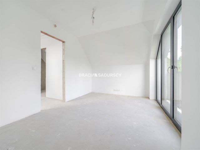 dom wolnostojący, 4 pokoje Koźmice Małe. Zdjęcie 17