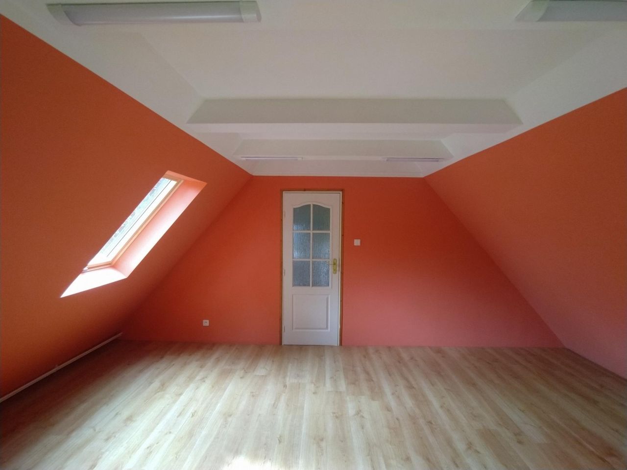 dom wolnostojący, 5 pokoi Rozpucie Młyniska. Zdjęcie 8