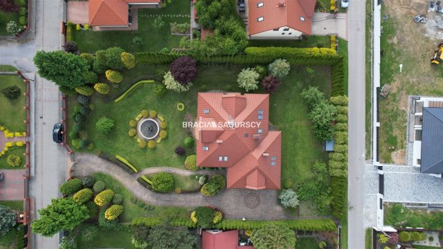 dom wolnostojący, 7 pokoi Koszyce Małe, ul. Nowa. Zdjęcie 2