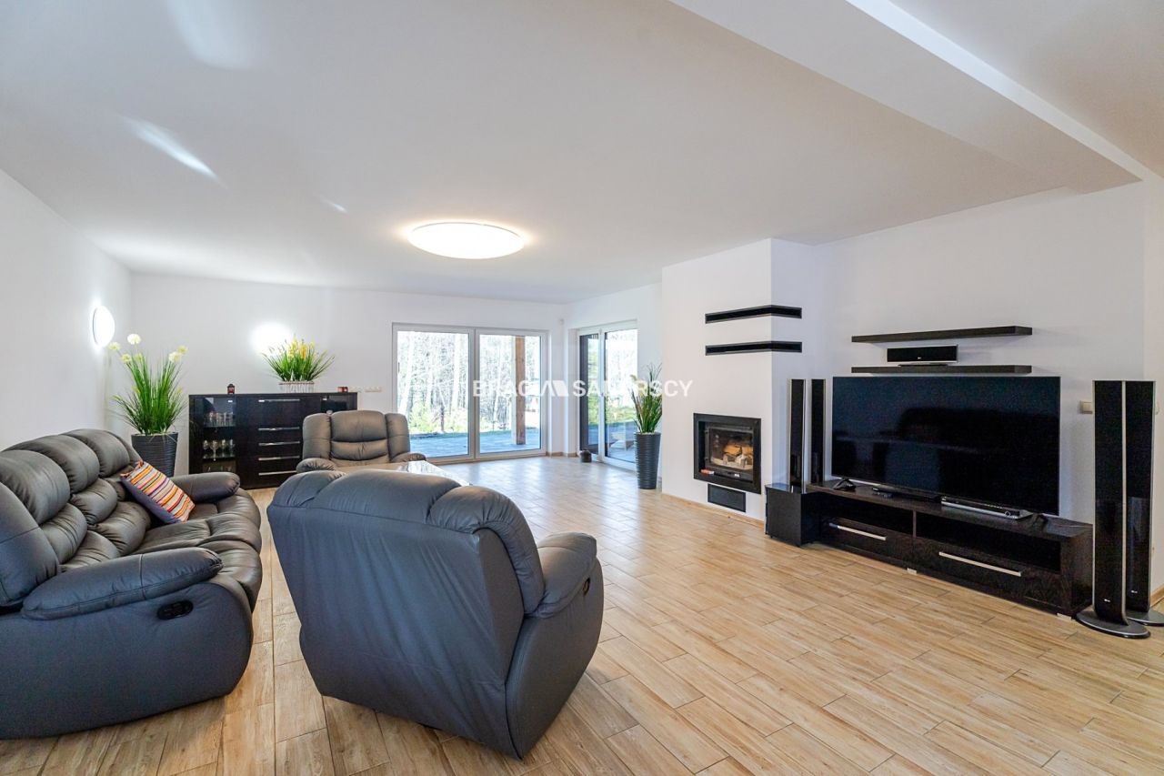 dom wolnostojący, 5 pokoi Łomna. Zdjęcie 5