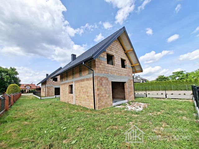 dom wolnostojący, 4 pokoje Kłaj. Zdjęcie 2