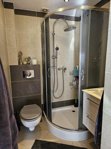 dom wolnostojący, 5 pokoi Kobylice, ul. Szkolna. Zdjęcie 6