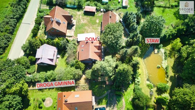 dom wolnostojący, 5 pokoi Guzowy Piec. Zdjęcie 2