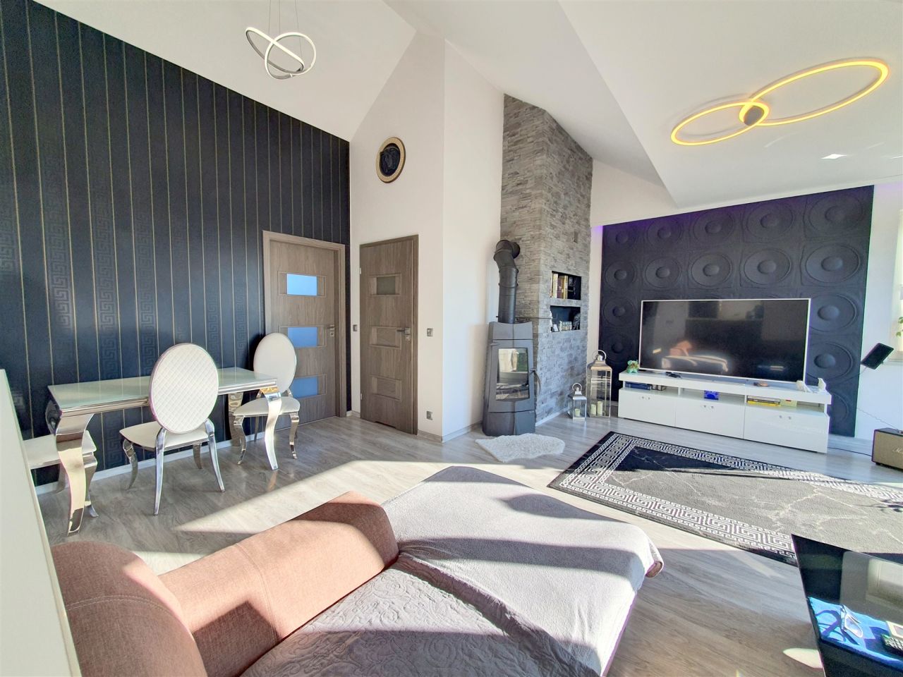 Mieszkanie 3-pokojowe Mierzyn. Zdjęcie 4