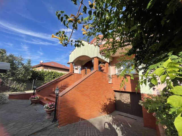 Lokal Piastów, ul. Orła Białego. Zdjęcie 4