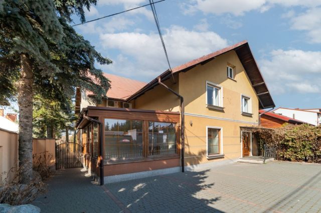 dom wolnostojący, 12 pokoi Warszawa Włochy, ul. Ryżowa. Zdjęcie 1