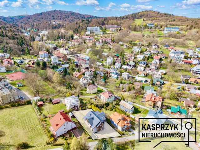 dom wolnostojący, 11 pokoi Iwonicz-Zdrój, ul. Kwiatowa. Zdjęcie 20