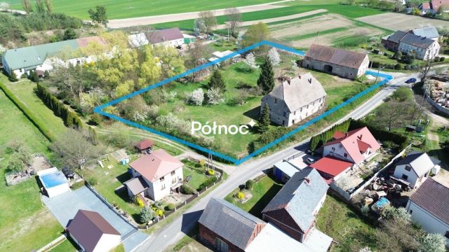 dom wolnostojący, 8 pokoi Krzyżowa. Zdjęcie 1