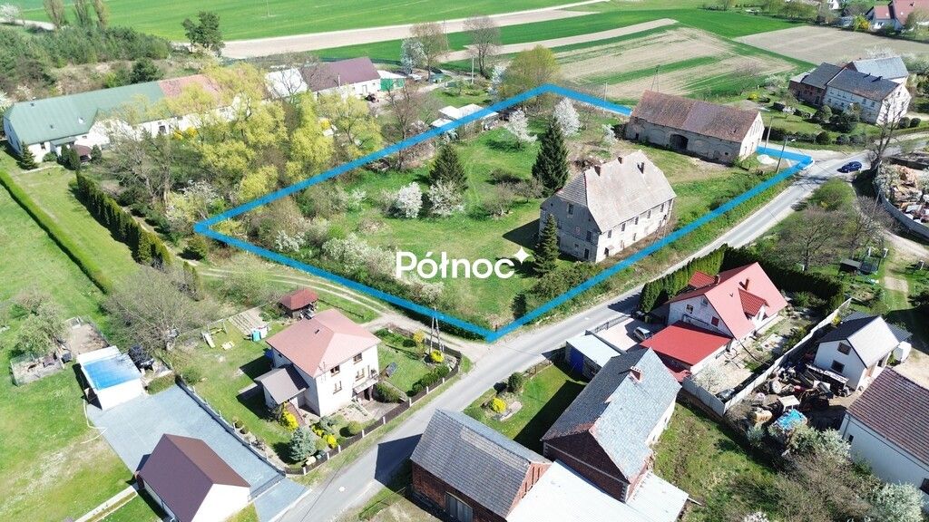 dom wolnostojący, 8 pokoi Krzyżowa. Zdjęcie 1