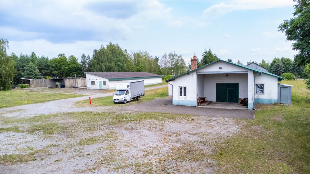 Hala/magazyn Nowa Sarzyna. Zdjęcie 8