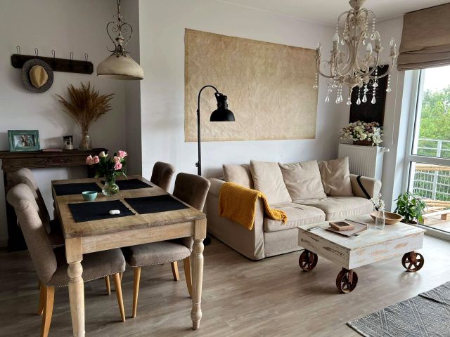 Mieszkanie 4-pokojowe Aleksandrów Łódzki, ul. Józefa Piłsudskiego. Zdjęcie 1