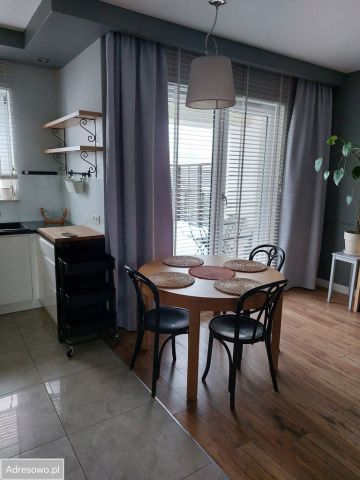 Mieszkanie 2-pokojowe Gdynia Mały Kack, ul. Strzelców. Zdjęcie 1