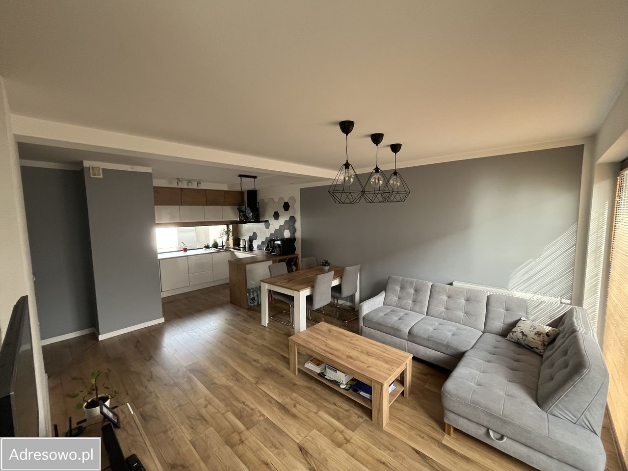 dom szeregowy, 4 pokoje Rączna. Zdjęcie 3