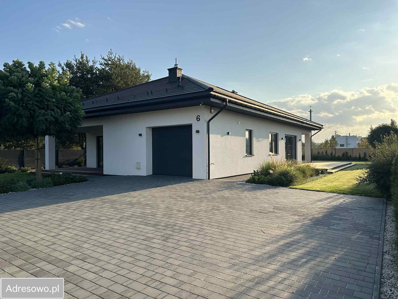 dom wolnostojący, 3 pokoje Nowiny