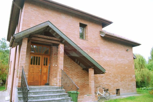 dom wolnostojący, 4 pokoje Niemce, ul. Willowa. Zdjęcie 2