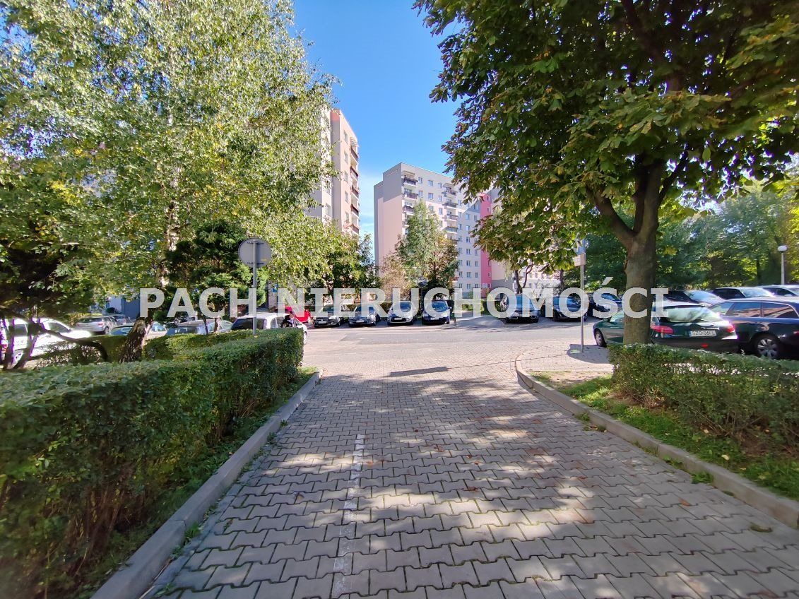 Mieszkanie 3-pokojowe Bielsko-Biała Osiedle Karpackie. Zdjęcie 2