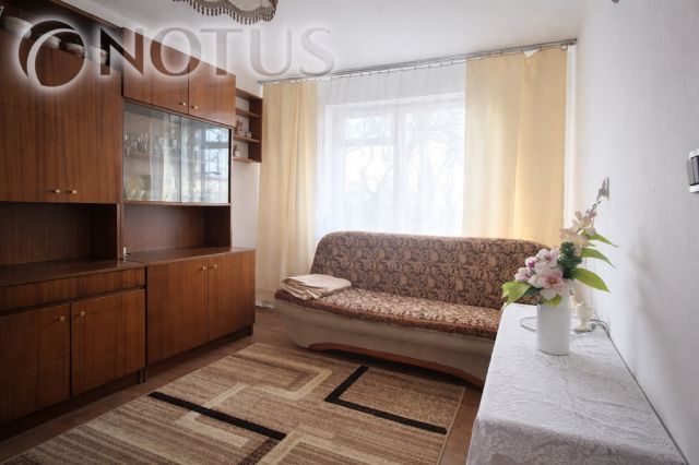 dom wolnostojący, 2 pokoje Klatka. Zdjęcie 4