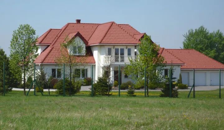 dom wolnostojący, 6 pokoi Łazy