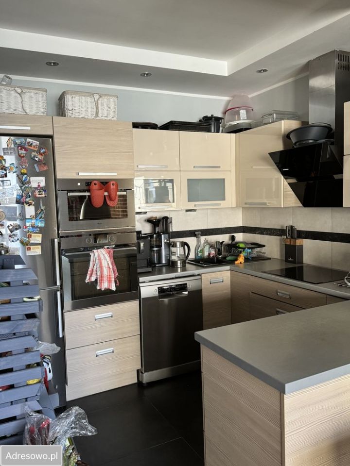 Mieszkanie 4-pokojowe Blizne Łaszczyńskiego, ul. Batalionów Chłopskich. Zdjęcie 9