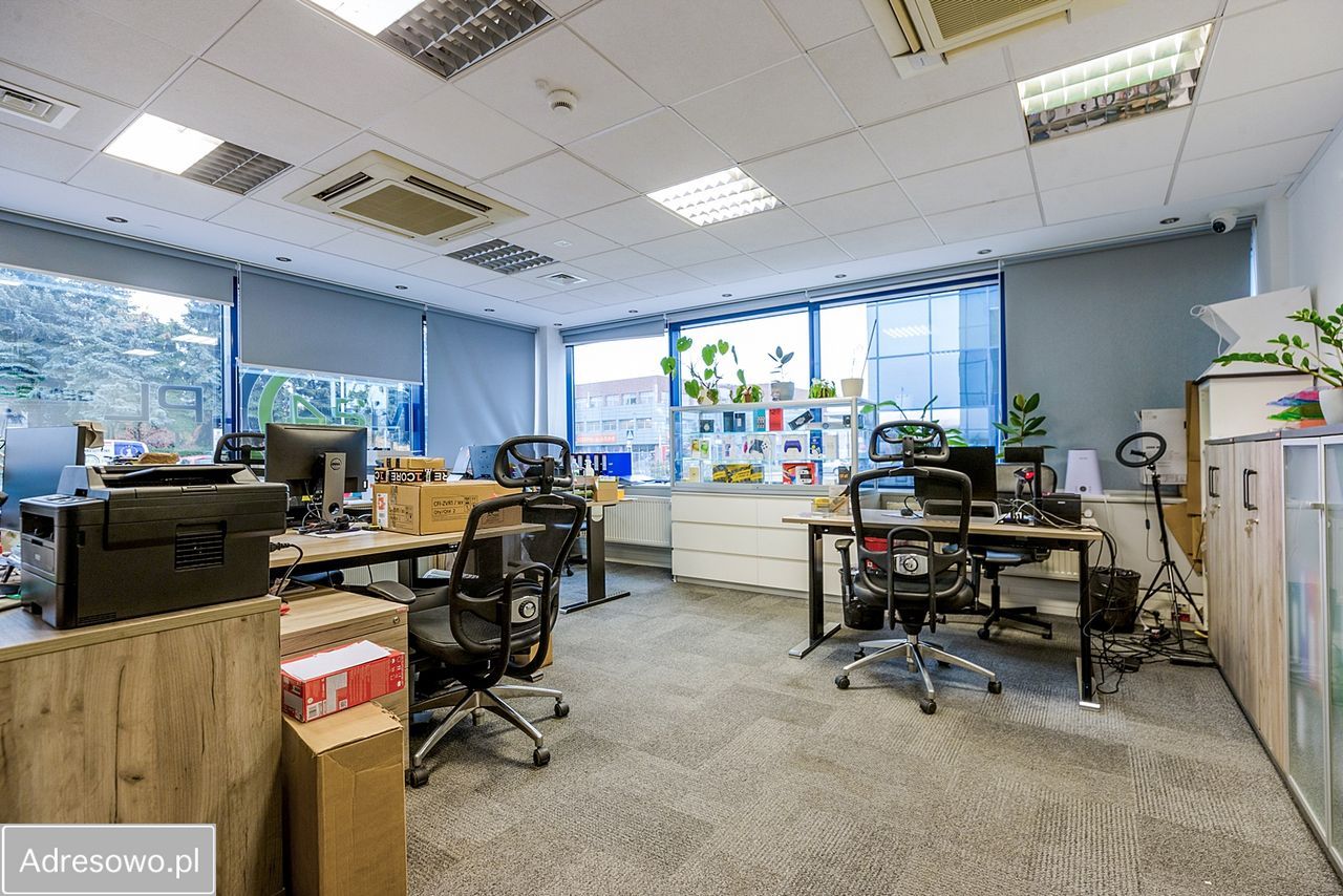 Biuro Warszawa Włochy, ul. Muszkieterów. Zdjęcie 13