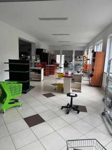 Hala/magazyn Zakręt, ul. Trakt Brzeski. Zdjęcie 4