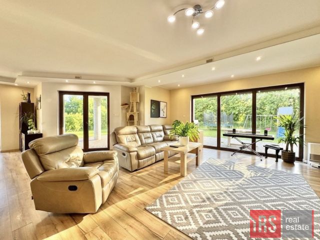 dom wolnostojący, 10 pokoi Dychów. Zdjęcie 10