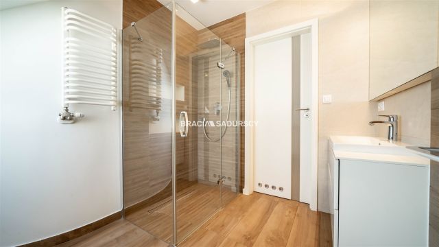 Mieszkanie 4-pokojowe Brzyczyna. Zdjęcie 11