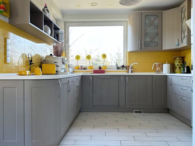 dom wolnostojący, 6 pokoi Czarne Błoto, ul. Zielna. Zdjęcie 4