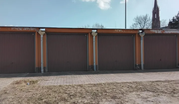 Garaż/miejsce parkingowe Bielawa, ul. Włókniarzy
