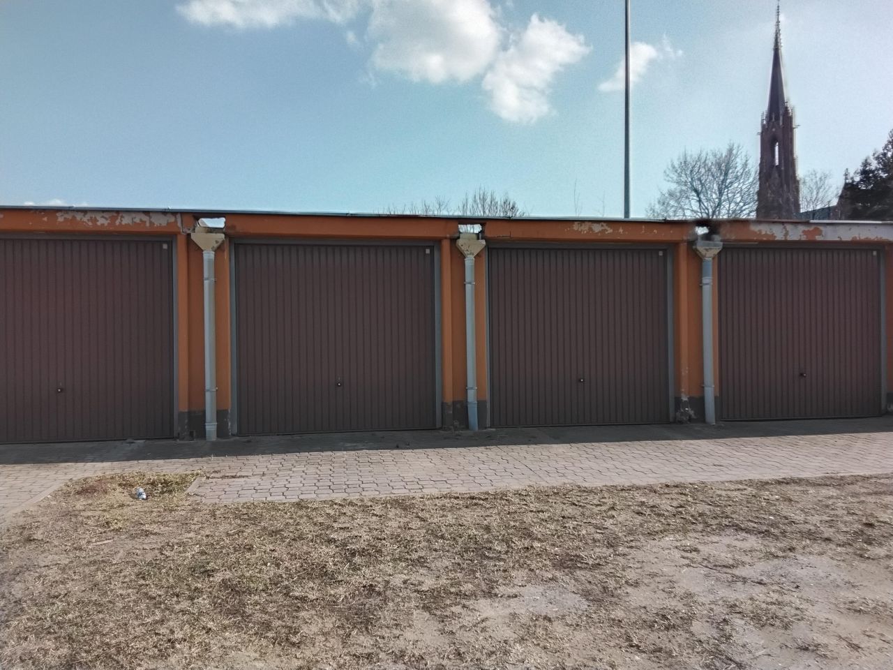 Garaż/miejsce parkingowe Bielawa, ul. Włókniarzy. Zdjęcie 1