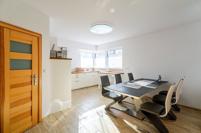 dom wolnostojący, 5 pokoi Łomna. Zdjęcie 39