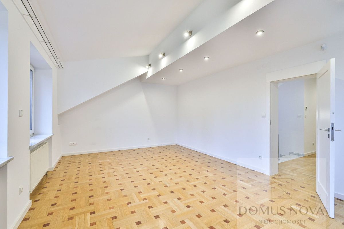 dom wolnostojący, 8 pokoi Warszawa Wilanów, ul. Królowej Marysieńki. Zdjęcie 11