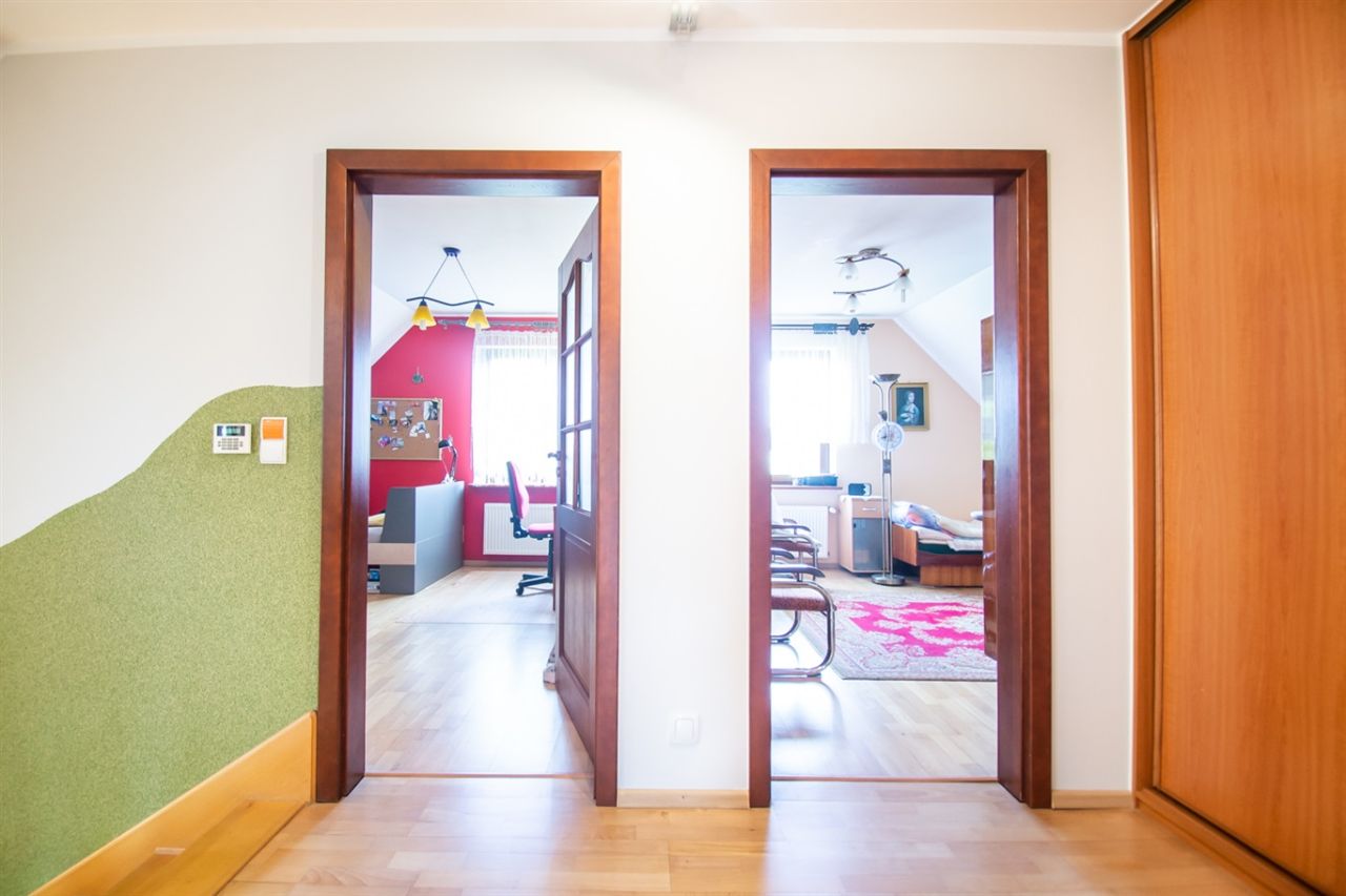 dom wolnostojący, 5 pokoi Chybie, ul. Spokojna. Zdjęcie 24