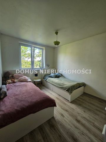 dom wolnostojący, 2 pokoje Brzeziny. Zdjęcie 3