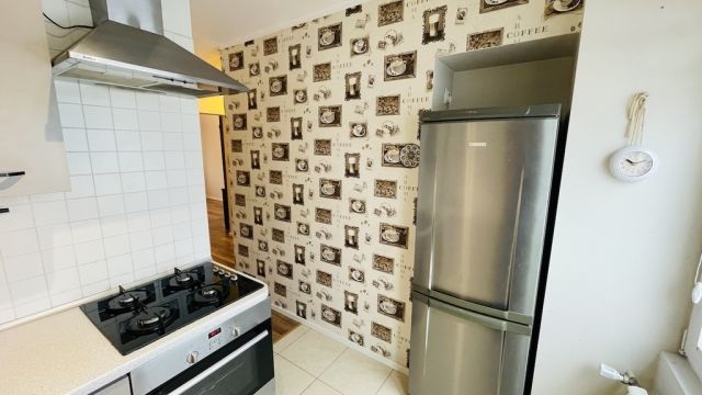 Mieszkanie 3-pokojowe Bełchatów. Zdjęcie 2