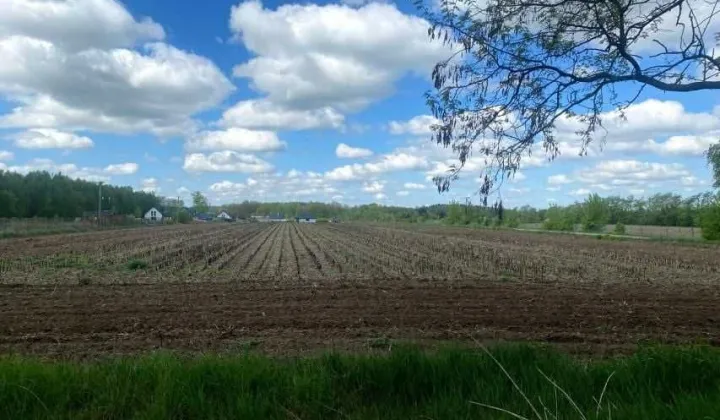 Działka budowlana Strobów