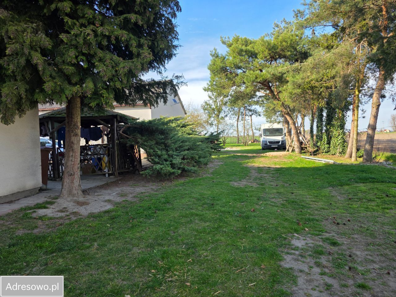 dom wolnostojący, 5 pokoi Kalinowiec. Zdjęcie 2