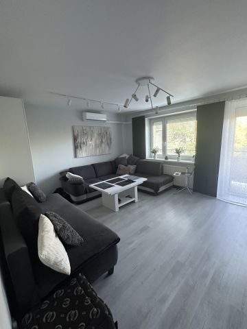 Mieszkanie 3-pokojowe Kraków Górka Narodowa, ul. Kuźnicy Kołłątajowskiej. Zdjęcie 1