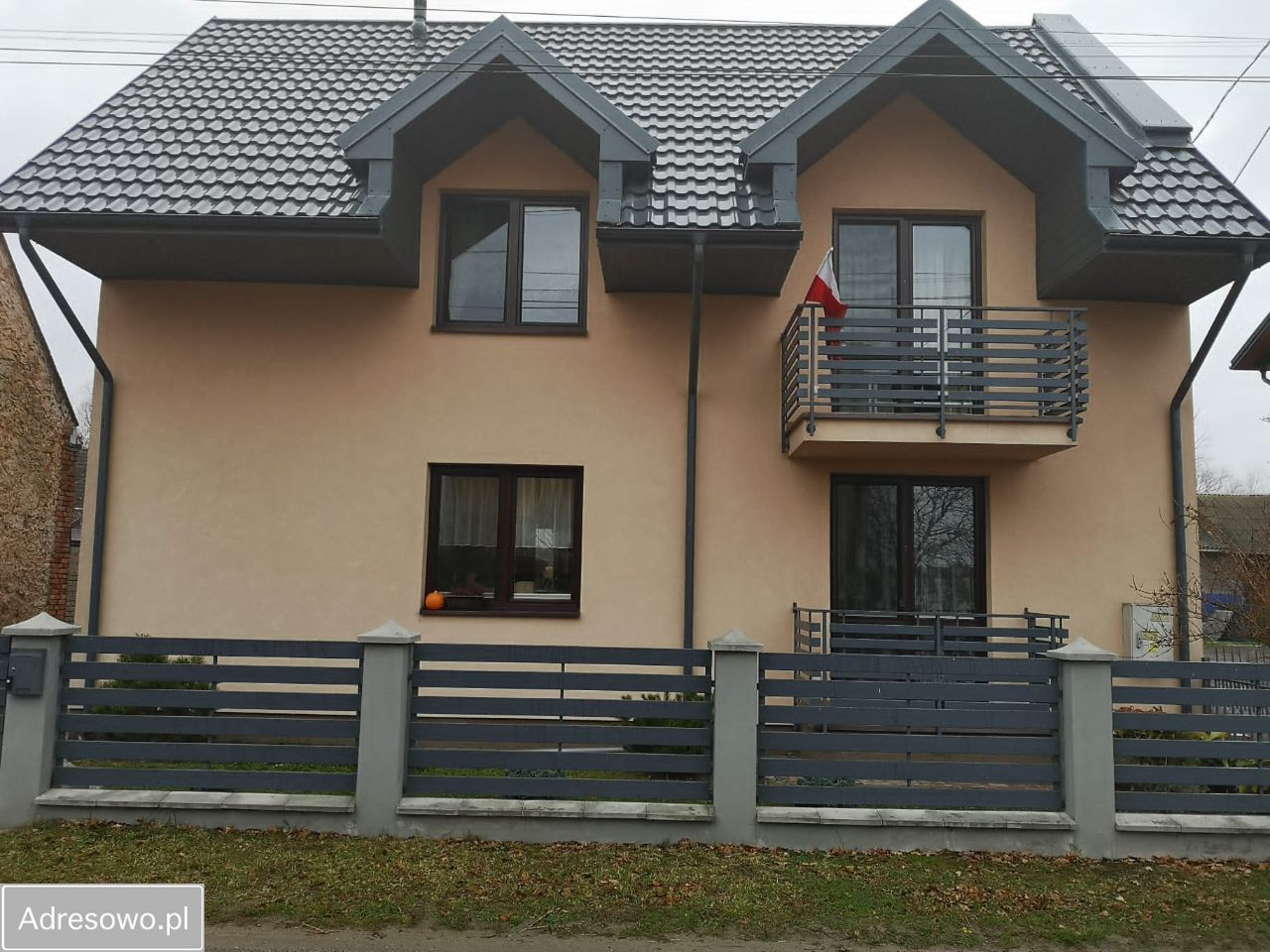 dom wolnostojący, 5 pokoi Starochęciny. Zdjęcie 12