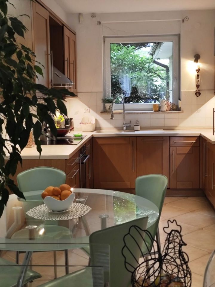 dom szeregowy, 4 pokoje Złotniki. Zdjęcie 8