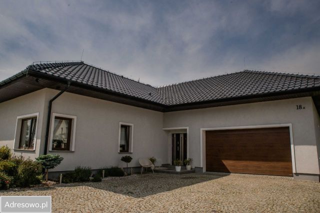 dom wolnostojący, 6 pokoi Grzybiany, ul. Topolowa. Zdjęcie 1