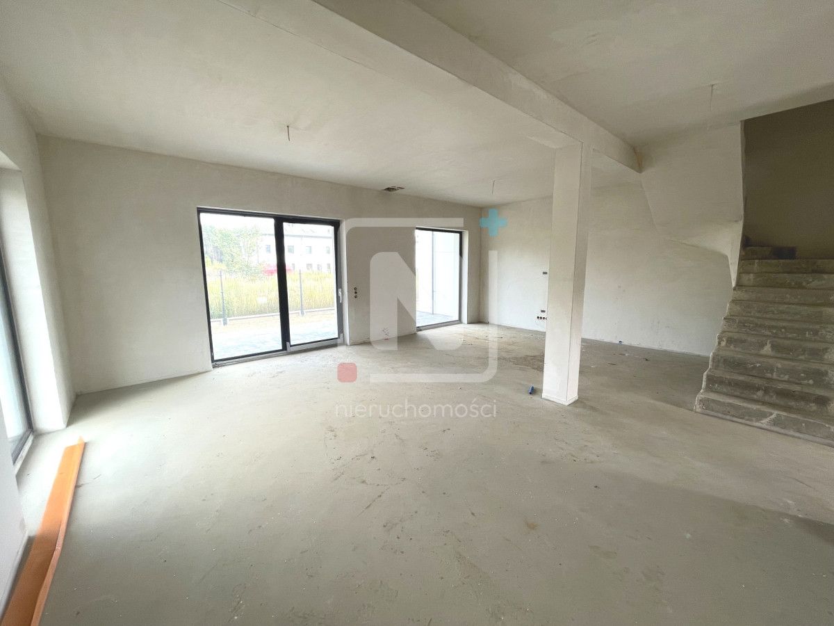 bliźniak, 5 pokoi Łomianki. Zdjęcie 7