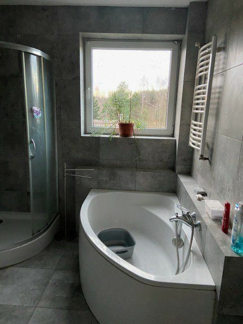 dom wolnostojący, 6 pokoi Rożny. Zdjęcie 5