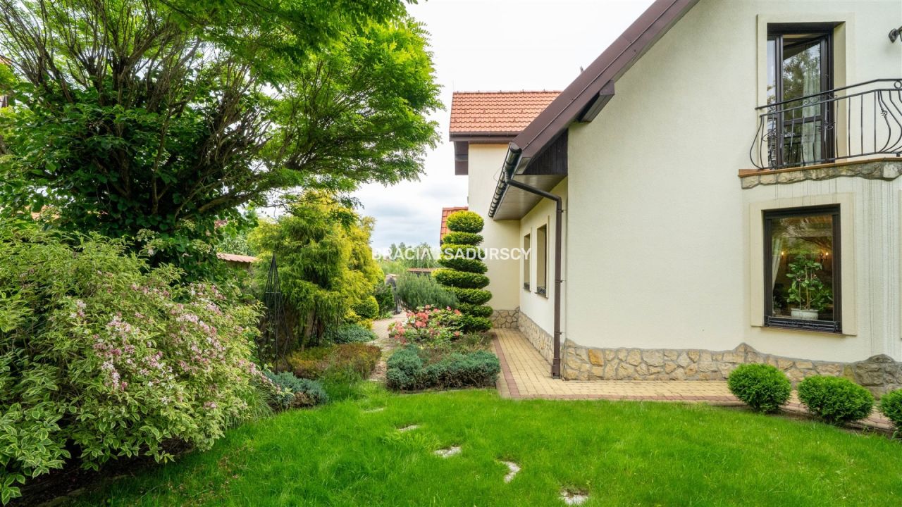 dom wolnostojący, 6 pokoi Bibice, ul. Kwiaty Polne. Zdjęcie 35