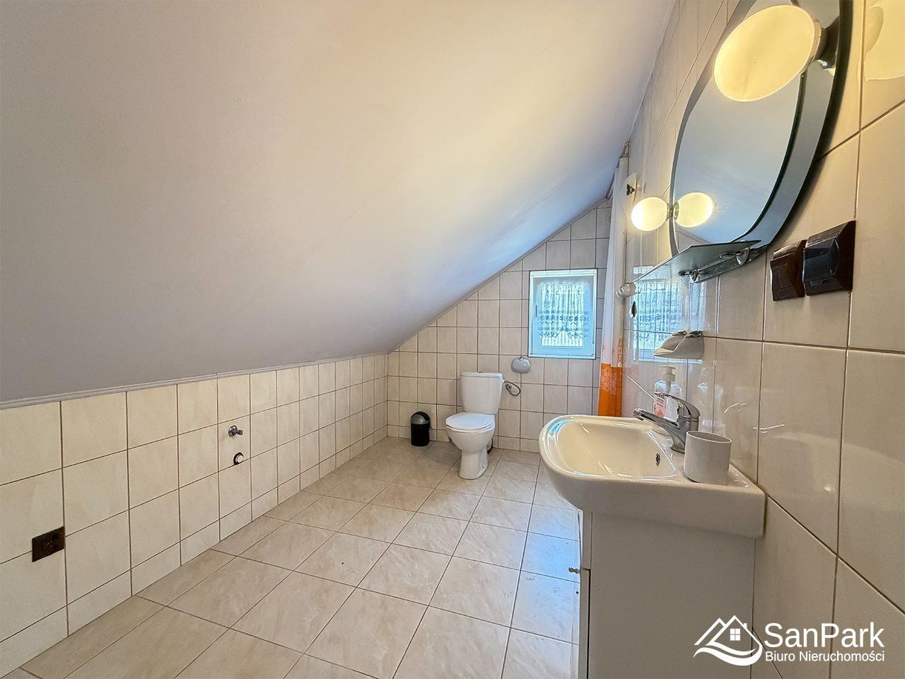 dom wolnostojący, 10 pokoi Bukowiec. Zdjęcie 17