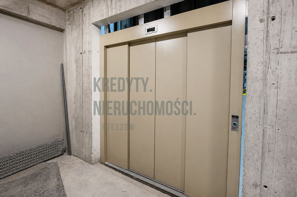 Hala/magazyn Rzeszów, ul. Stanisława Trembeckiego. Zdjęcie 4