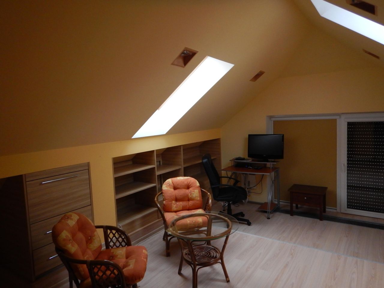 dom wolnostojący, 2 pokoje Lubajny. Zdjęcie 13