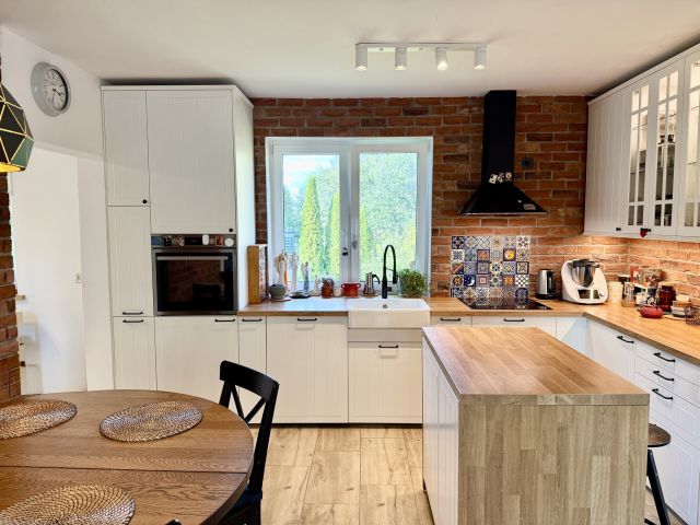 dom wolnostojący, 4 pokoje Wola Batorska. Zdjęcie 1